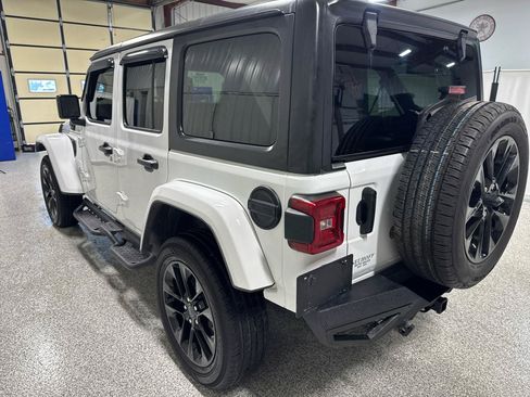 Used 2021 Jeep Wrangler Unlimited Sahara w/ Cold Weather Group AWD/4WD image 4