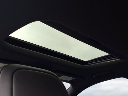 Used 2025 Buick Envista Sport Touring w/ Experience Buick Package image 12