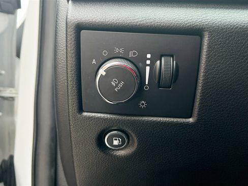 Used 2019 Jeep Grand Cherokee Laredo image 10