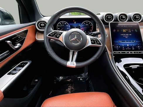 Certified 2024 Mercedes-Benz GLC 300 4MATIC image 6