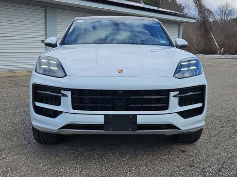 Certified 2025 Porsche Cayenne Coupe image 10