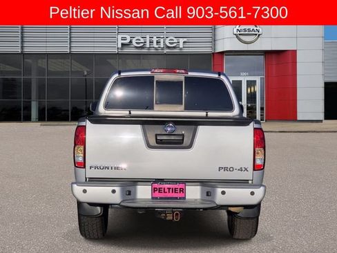 Used 2018 Nissan Frontier PRO-4X AWD/4WD image 5