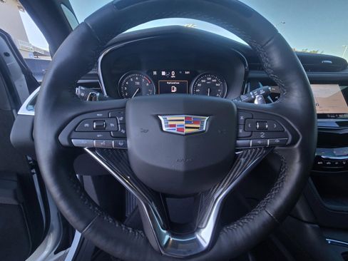 Used 2025 Cadillac XT6 Sport w/ Technology Package AWD/4WD image 27