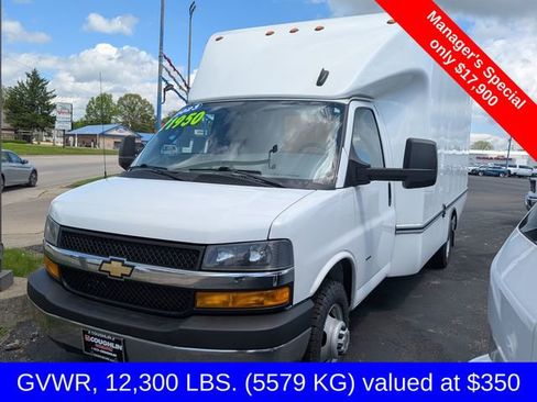 Used 2023 Chevrolet Express 3500 w/ Power Convenience Package RWD image 4