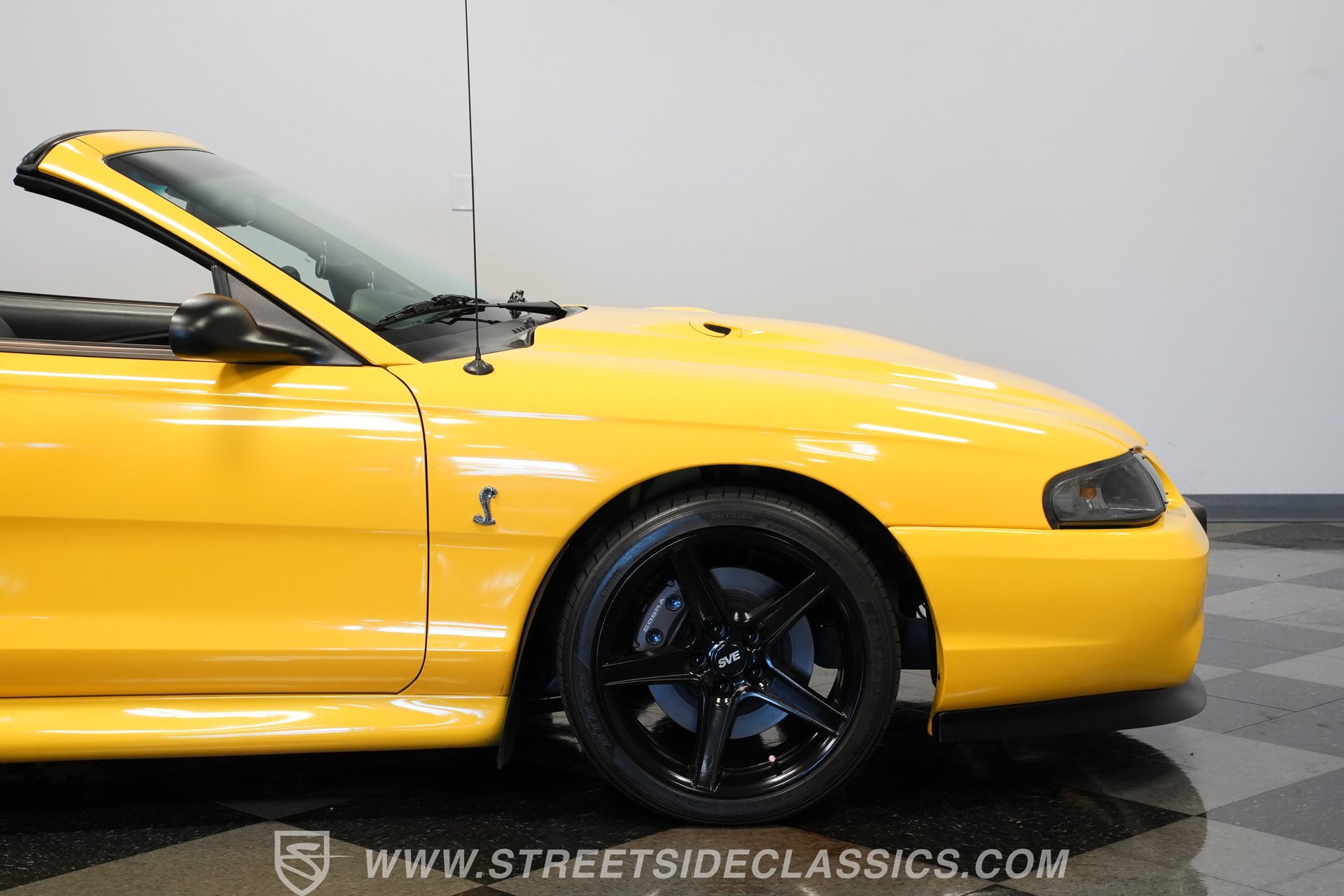 Used 1998 Ford Mustang Cobra RWD image 31
