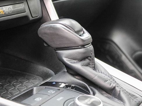 Used 2021 Toyota RAV4 XLE Premium w/ Carpet Mat Package (TMS) image 20