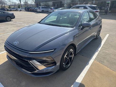 Certified 2024 Hyundai Sonata SEL w/ Convenience Package image 1