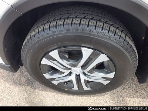 Used 2018 Toyota RAV4 LE w/ Carpet Mat Package FWD image 10