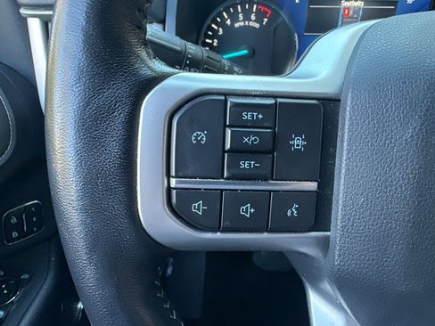 Used 2023 Ford Expedition Max XLT image 19