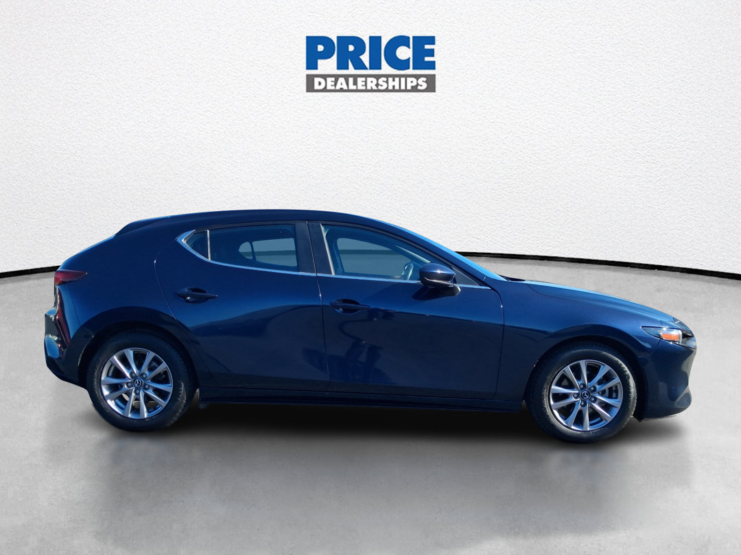 Used 2022 MAZDA MAZDA3 s FWD image 5