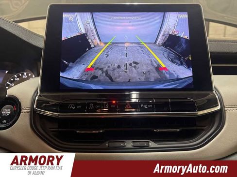 Used 2022 Jeep Compass Limited image 18