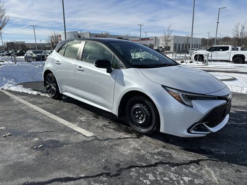 Used 2023 Toyota Corolla XSE image 5