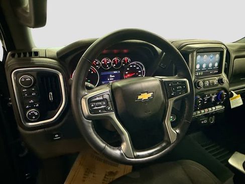 Used 2022 Chevrolet Silverado 1500 LT image 12