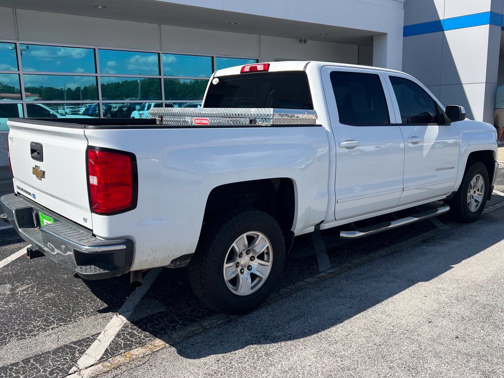 Used 2018 Chevrolet Silverado 1500 LT w/ LT Eassist Package RWD image 4