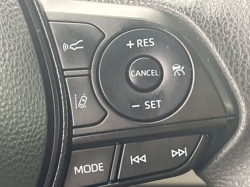 Used 2020 Toyota Corolla LE image 30