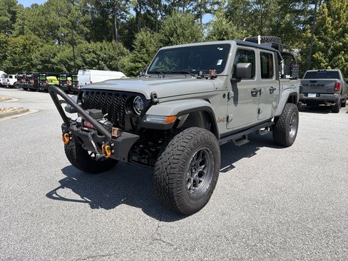 Used 2021 Jeep Gladiator Sport AWD/4WD image 3