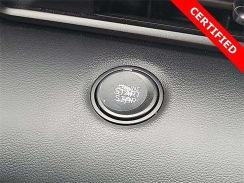 Used 2025 Hyundai Elantra Sport image 8