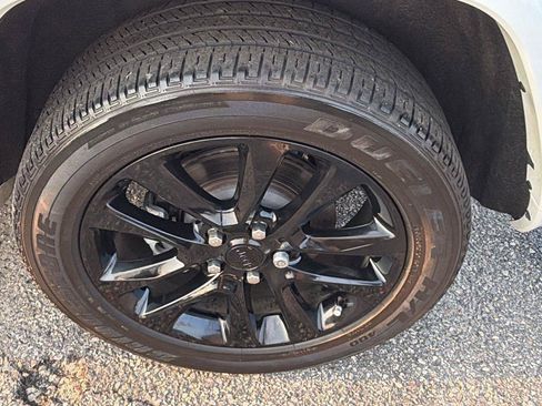 Used 2021 Jeep Grand Cherokee Laredo X RWD image 13