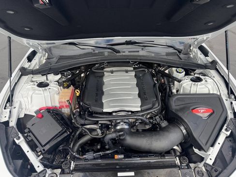 Used 2018 Chevrolet Camaro SS image 16