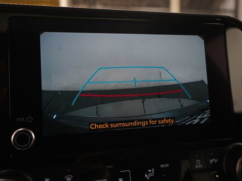 Used 2025 Toyota Highlander XSE AWD/4WD image 31