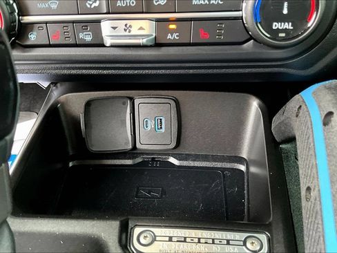 Certified 2022 Ford Bronco Wildtrak AWD/4WD image 18