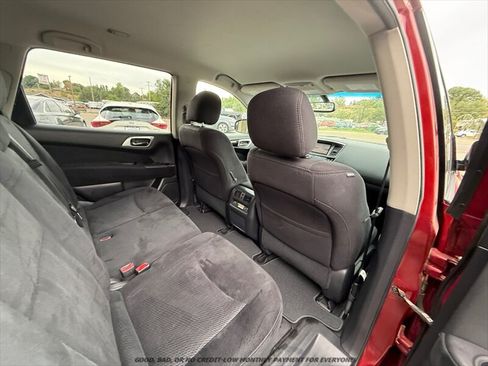 Used 2016 Nissan Pathfinder SV AWD/4WD image 20