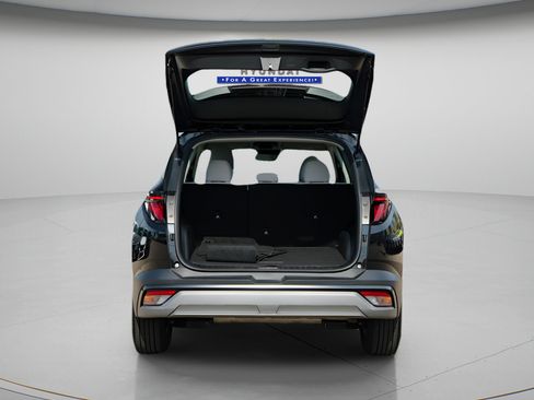 Certified 2026 Hyundai Tucson SE FWD image 10