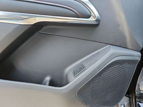 Used 2025 Chevrolet Traverse Z71 w/ Driver Confidence Package image 14