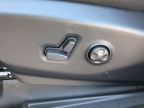 New 2026 Chrysler Pacifica Select AWD/4WD image 27