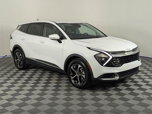 Used 2023 Kia Sportage EX image 9