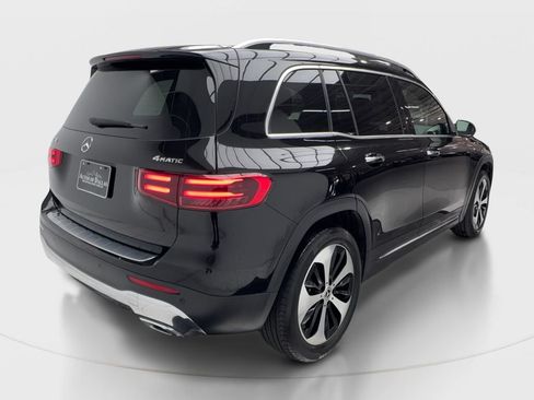 Used 2025 Mercedes-Benz GLB 250 4MATIC image 7
