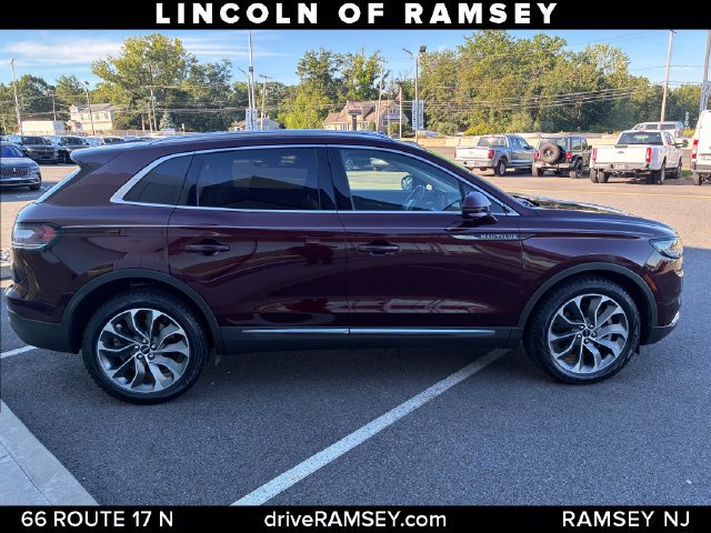Used 2023 Lincoln Nautilus Reserve AWD/4WD image 10