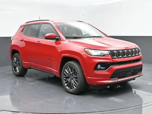Used 2024 Jeep Compass Limited AWD/4WD image 1
