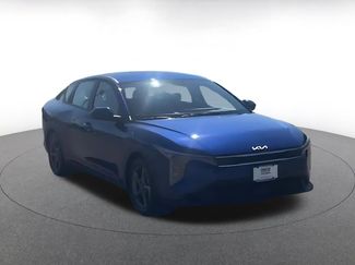 Used 2025 Kia K4 LXS video 2