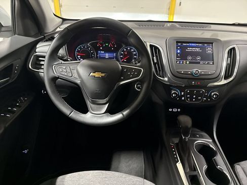 Used 2023 Chevrolet Equinox LT FWD image 11