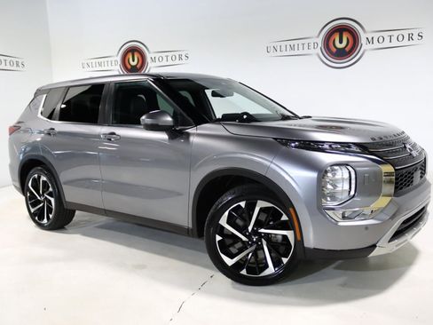 Used 2022 Mitsubishi Outlander SE image 69