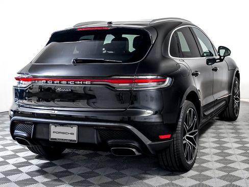 Certified 2024 Porsche Macan image 10