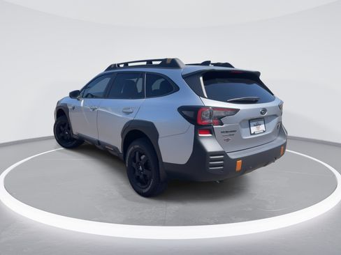 Used 2025 Subaru Outback Wilderness AWD/4WD image 7
