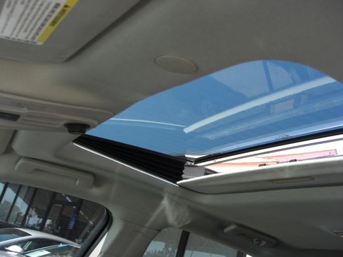 Used 2012 Chevrolet Equinox LTZ FWD image 9
