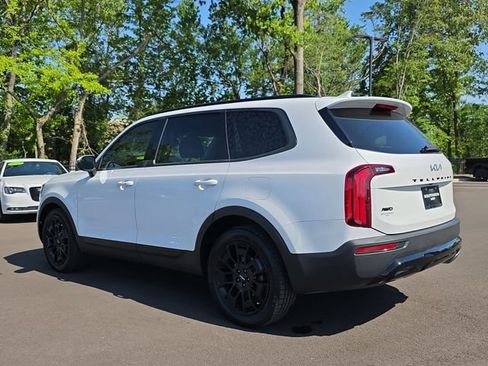 Used 2022 Kia Telluride EX w/ EX Premium Package AWD/4WD image 3