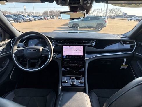 Used 2024 Jeep Grand Cherokee Trailhawk w/ Luxury Tech Group III image 54