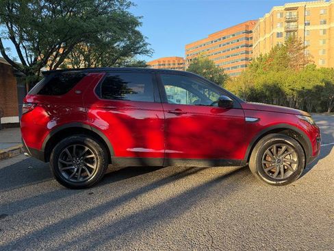 Used 2018 Land Rover Discovery Sport HSE AWD/4WD image 7