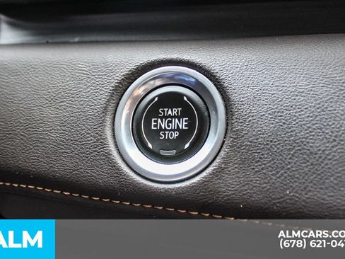 Used 2021 Cadillac Escalade Premium Luxury w/ Driver Assist Tech Package AWD/4WD image 31