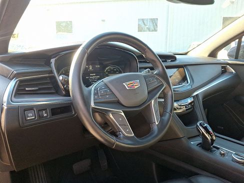 Certified 2022 Cadillac XT5 Luxury image 16