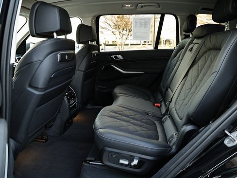 Certified 2024 BMW X7 xDrive40i image 25