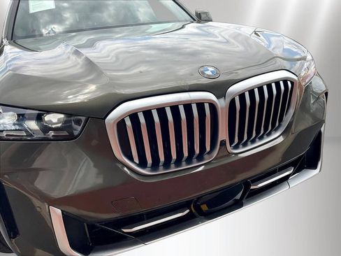 Used 2024 BMW X5 xDrive40i w/ Premium Package AWD/4WD image 32