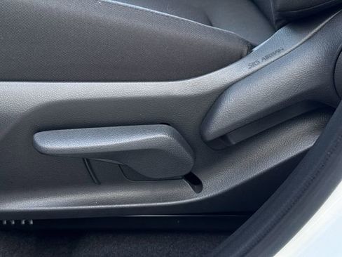 Used 2025 Toyota RAV4 LE image 28