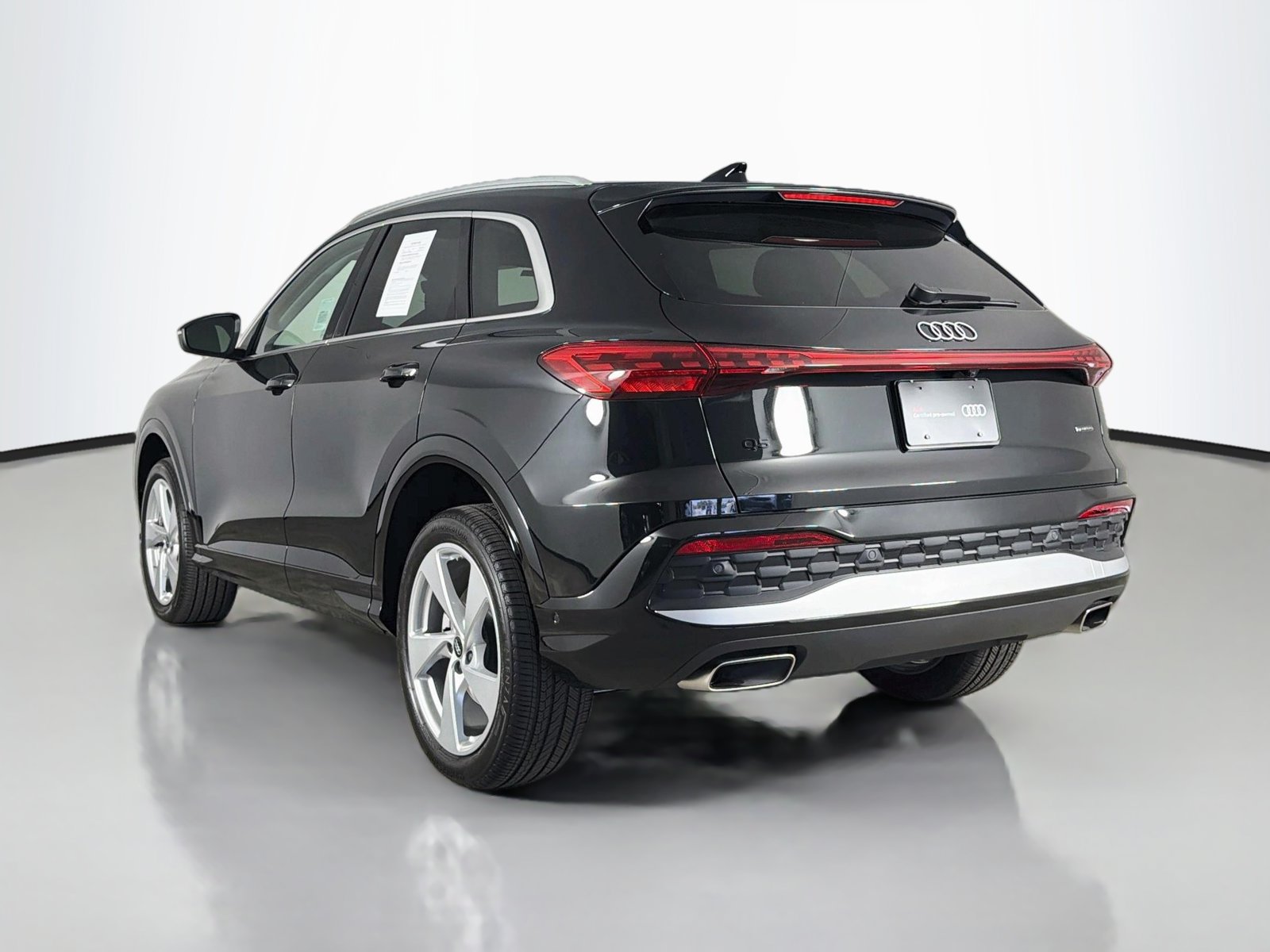 Certified 2025 Audi Q5 Premium Plus AWD/4WD image 5