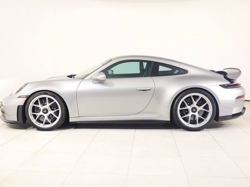 Certified 2026 Porsche 911 GT3 RWD image 2