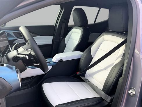 New 2026 Chevrolet Equinox EV LT w/ LPO, All-Weather Mat Package AWD/4WD image 10